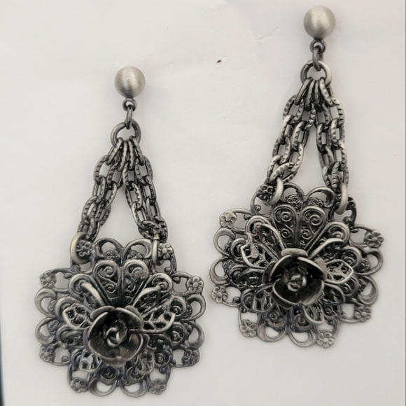 Vintage SIlver Tone Floral Dangle Drop Post Earrings - Picture 1 of 4